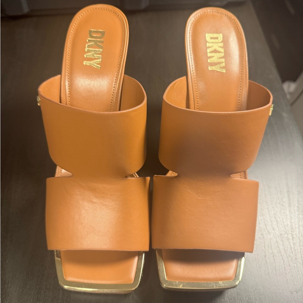 DKNY Women’s Tan Leather Slide Mules